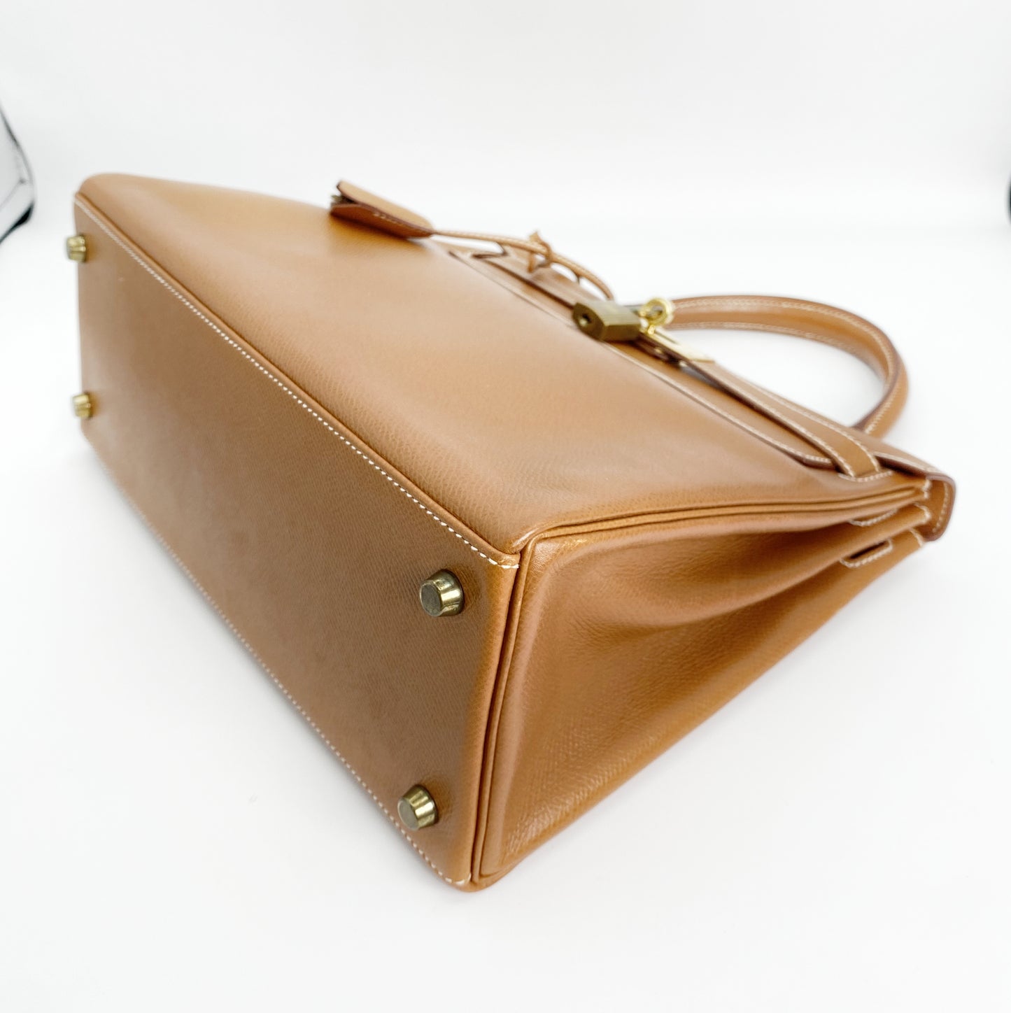 Jelly, Vintage Authentic Hermes ⭕U 1991 kelly 28 retourne gold courchevel leather with strap, chain, clochette, and key