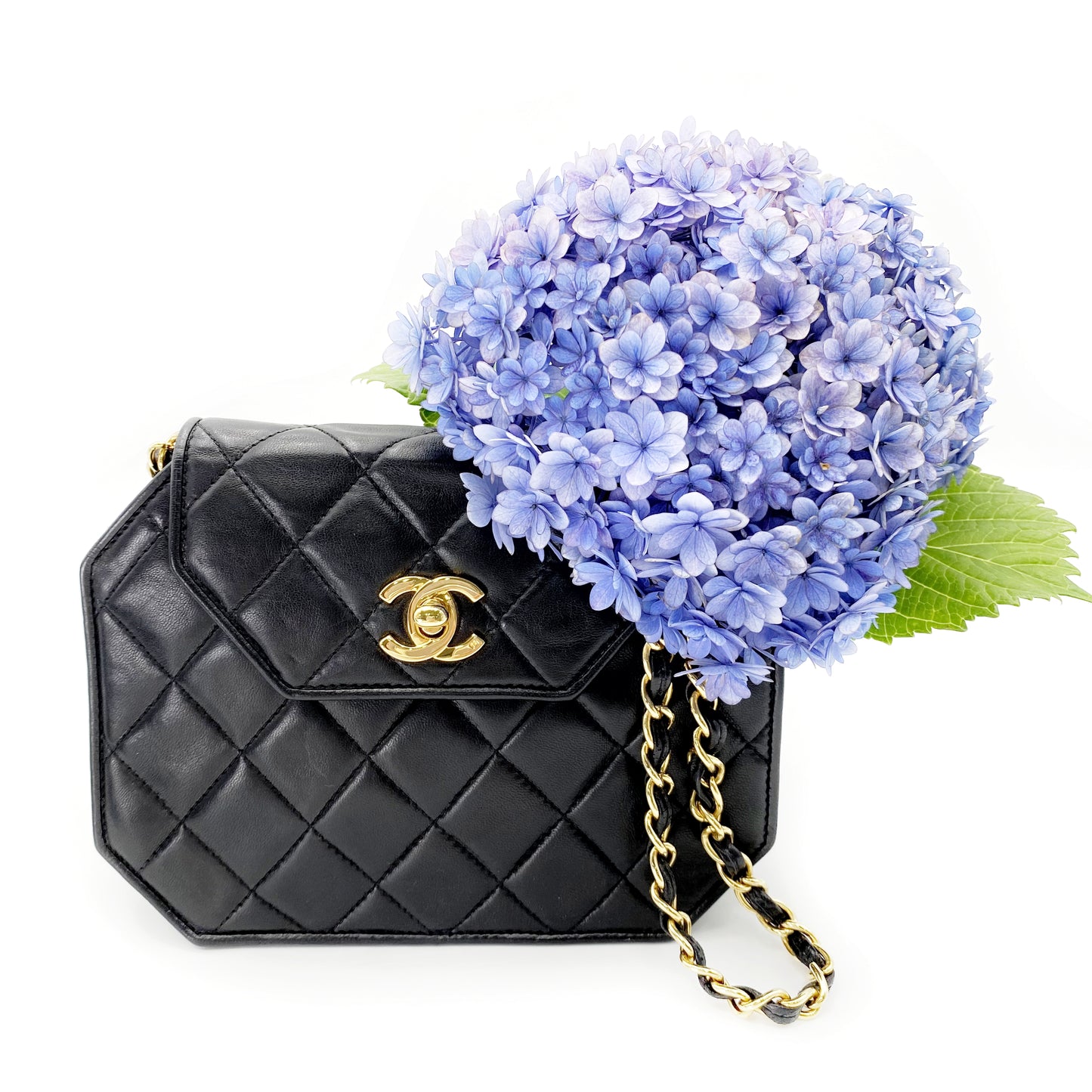 Maica, Vintage Authentic Chanel 1 series chain black lambskin octagon with seal and card