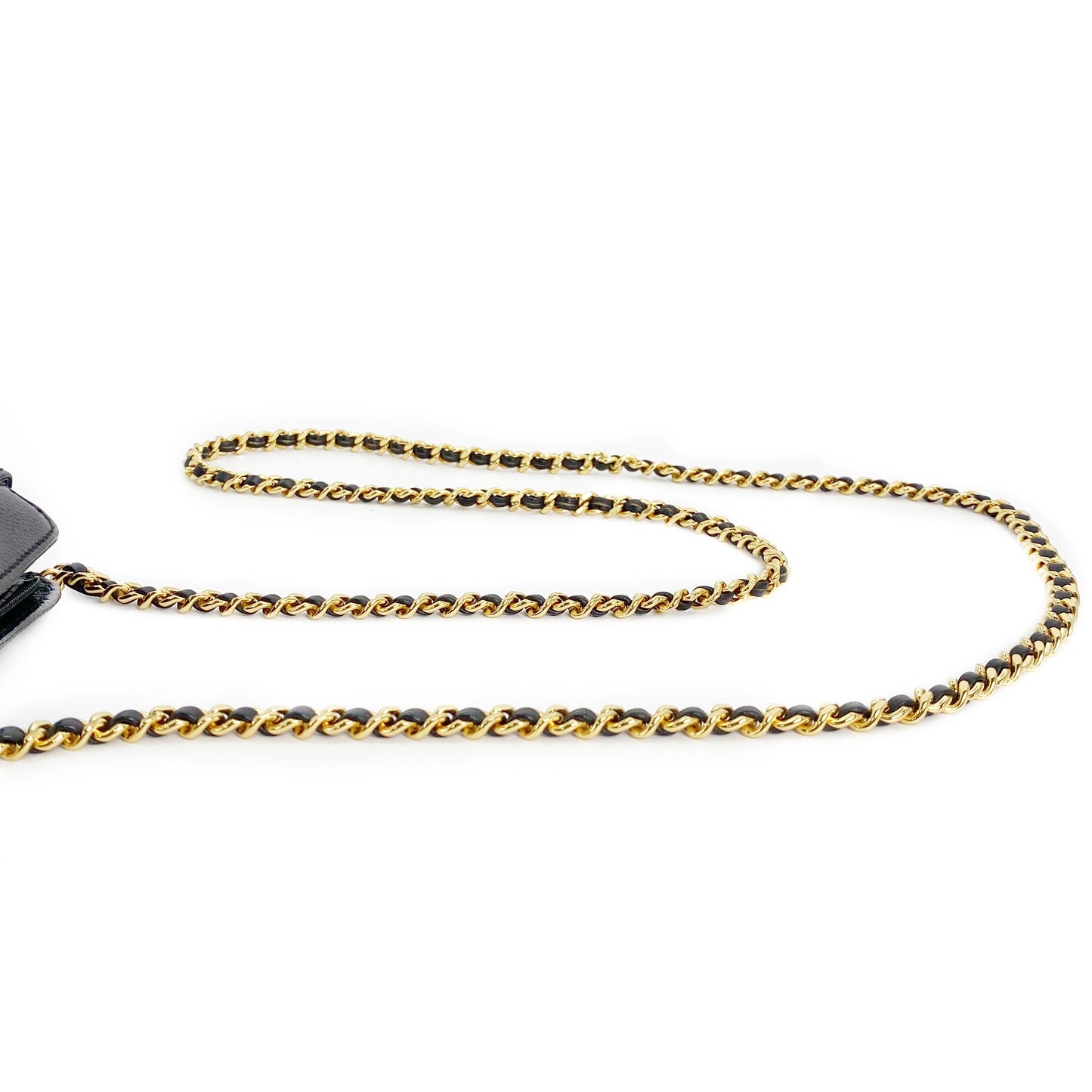Batalla, Vintage Authentic Chanel 5 series mini chain black caviar "dumpling" with seal and card