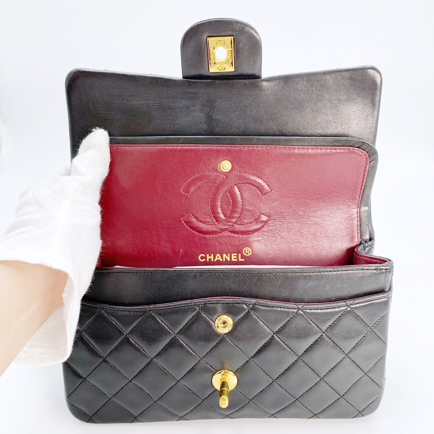 Pharsa, Vintage Authentic Chanel 2 series small classic flap black lambskin with seal and card