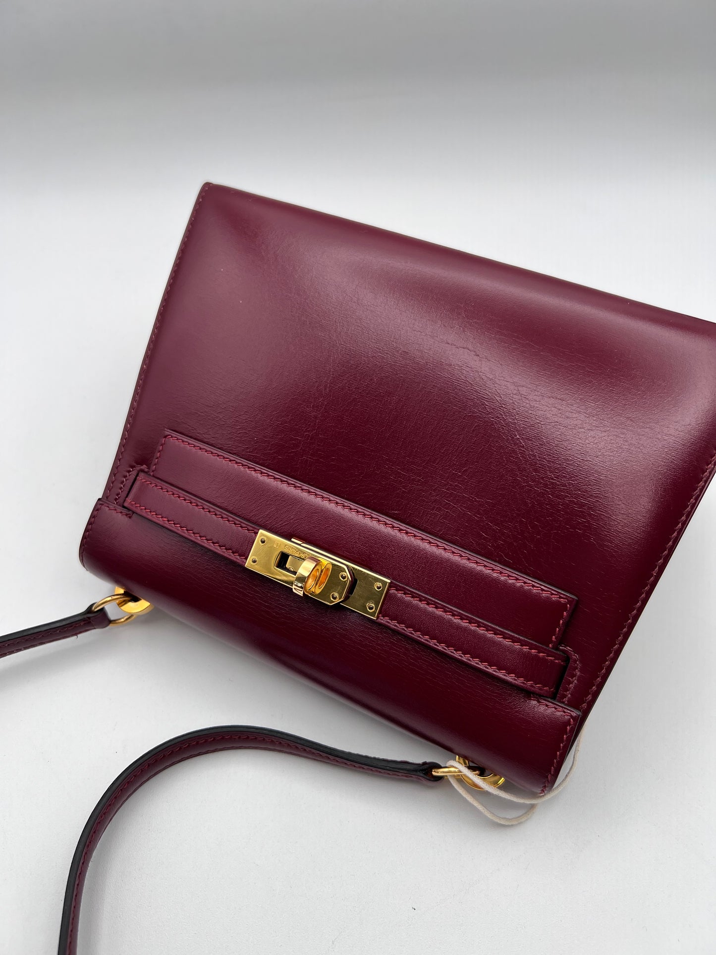Concon, Vintage Authentic Hermes Kelly 20 Rouge H Short Handle