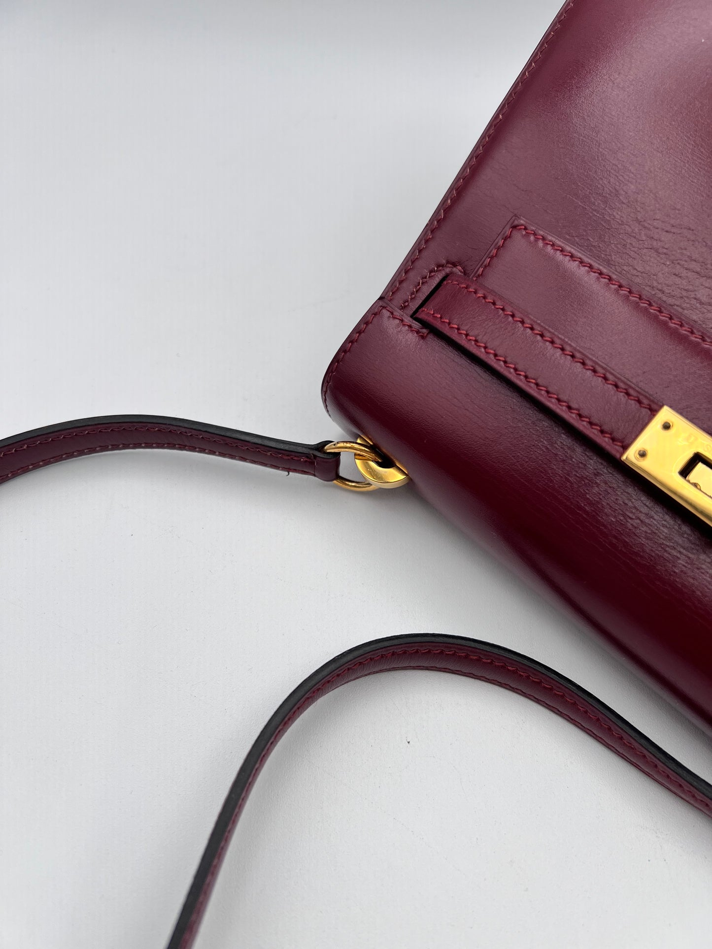 Concon, Vintage Authentic Hermes Kelly 20 Rouge H Short Handle