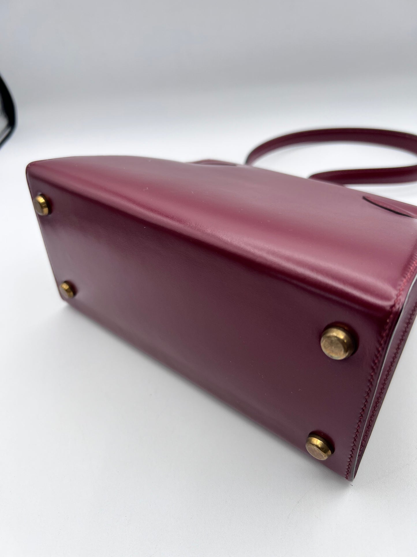 Concon, Vintage Authentic Hermes Kelly 20 Rouge H Short Handle