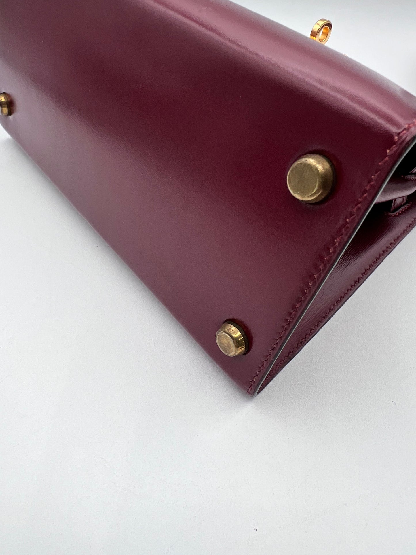 Concon, Vintage Authentic Hermes Kelly 20 Rouge H Short Handle