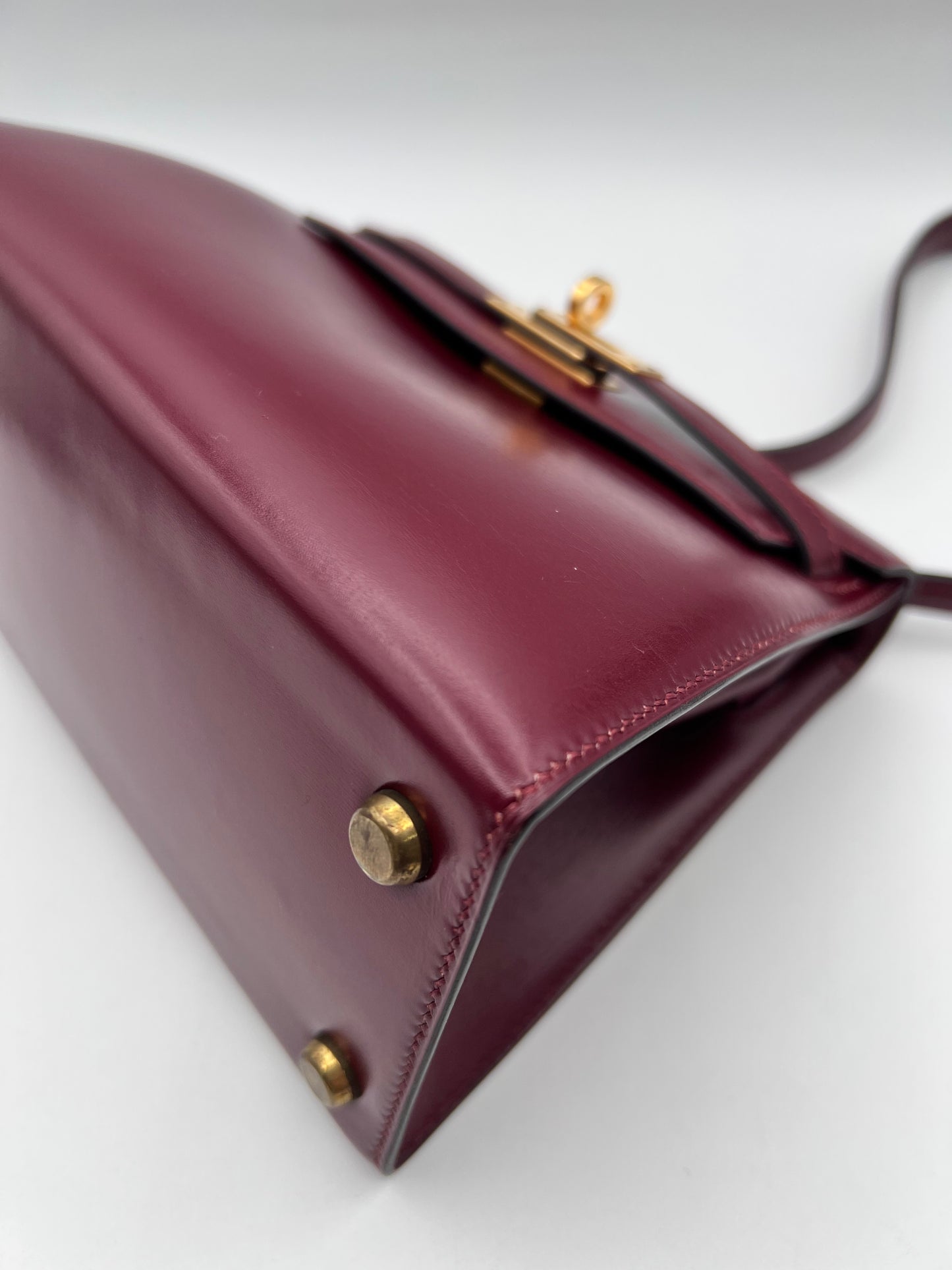 Concon, Vintage Authentic Hermes Kelly 20 Rouge H Short Handle