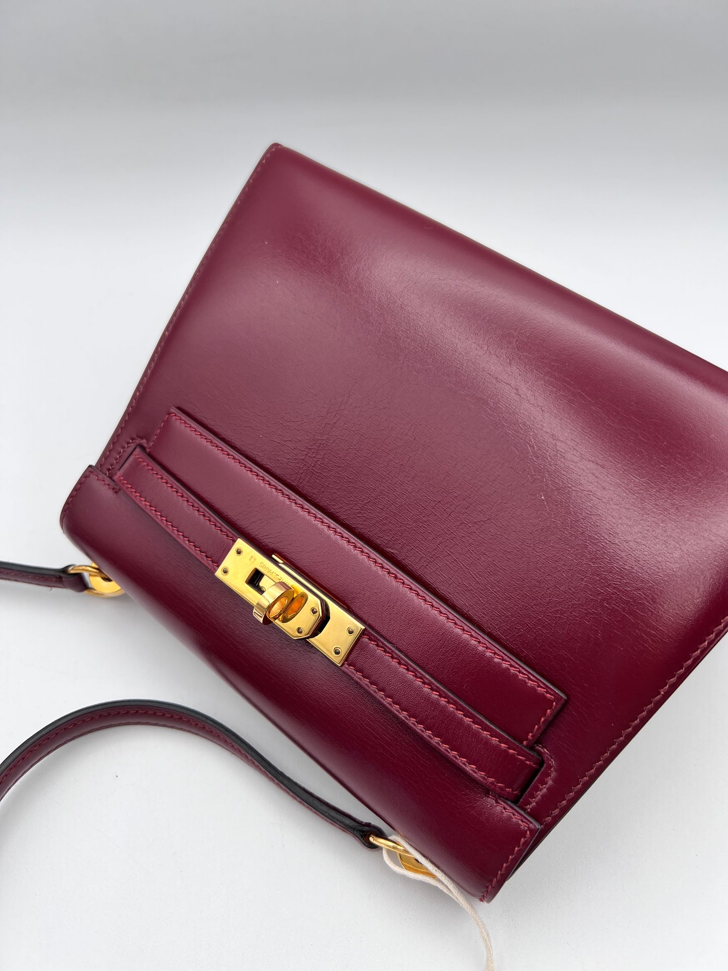 Concon, Vintage Authentic Hermes Kelly 20 Rouge H Short Handle