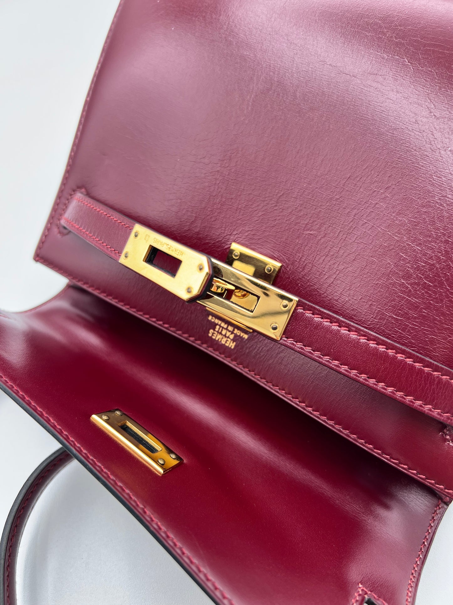 Concon, Vintage Authentic Hermes Kelly 20 Rouge H Short Handle