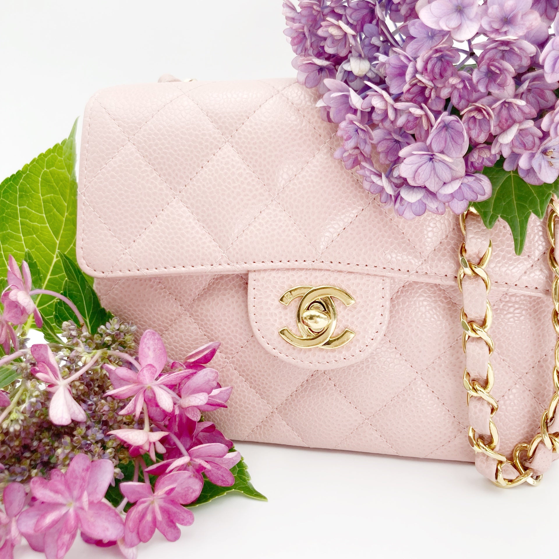 Vintage Authentic Chanel 8 series 17cm square mini pink