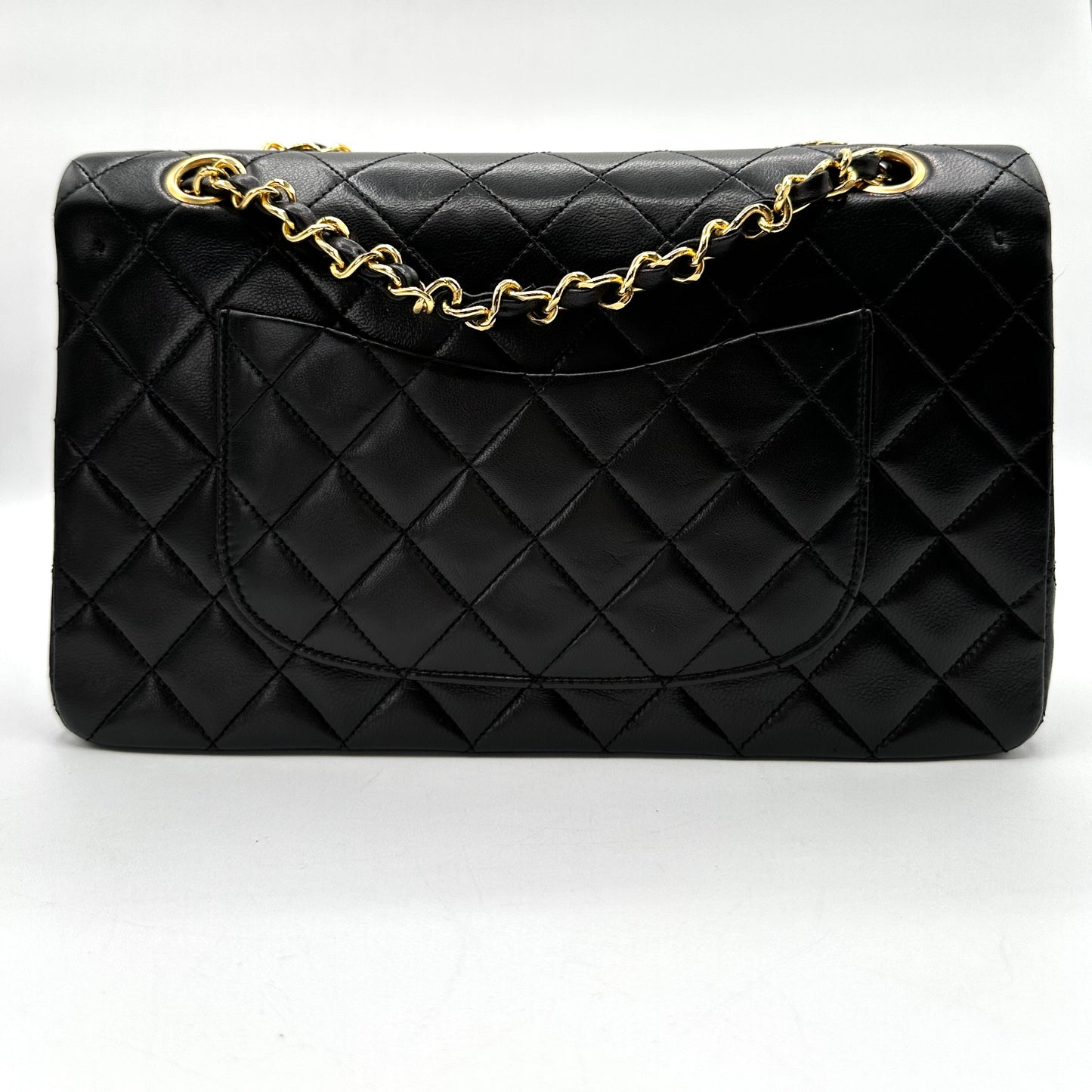 Wander, 1 Series Medium Classic Flap Black Lambskin with seal and card