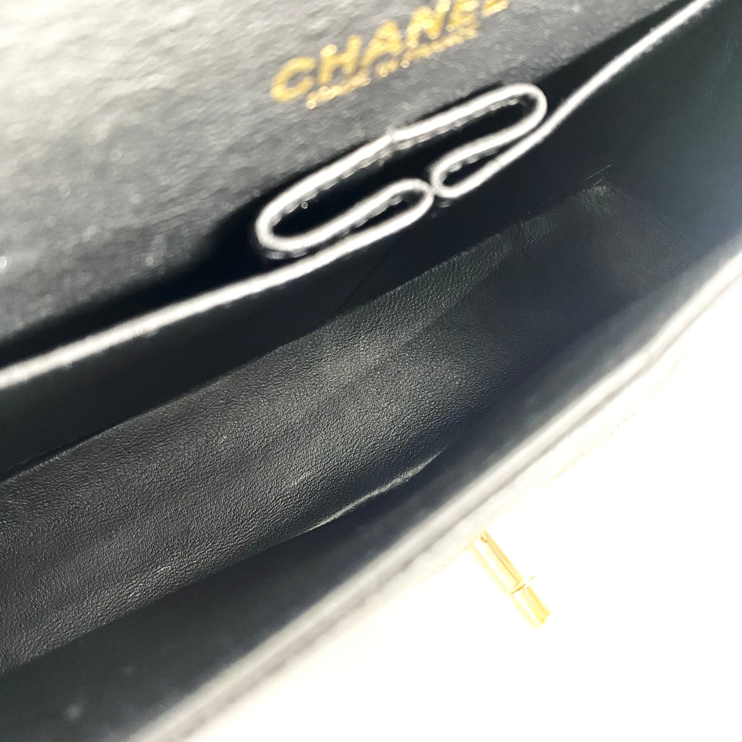 Bert, Vintage Authentic Chanel 6 series small classic flap black caviar with seal and card