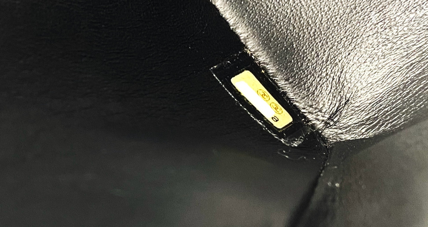 Bert, Vintage Authentic Chanel 6 series small classic flap black caviar with seal and card