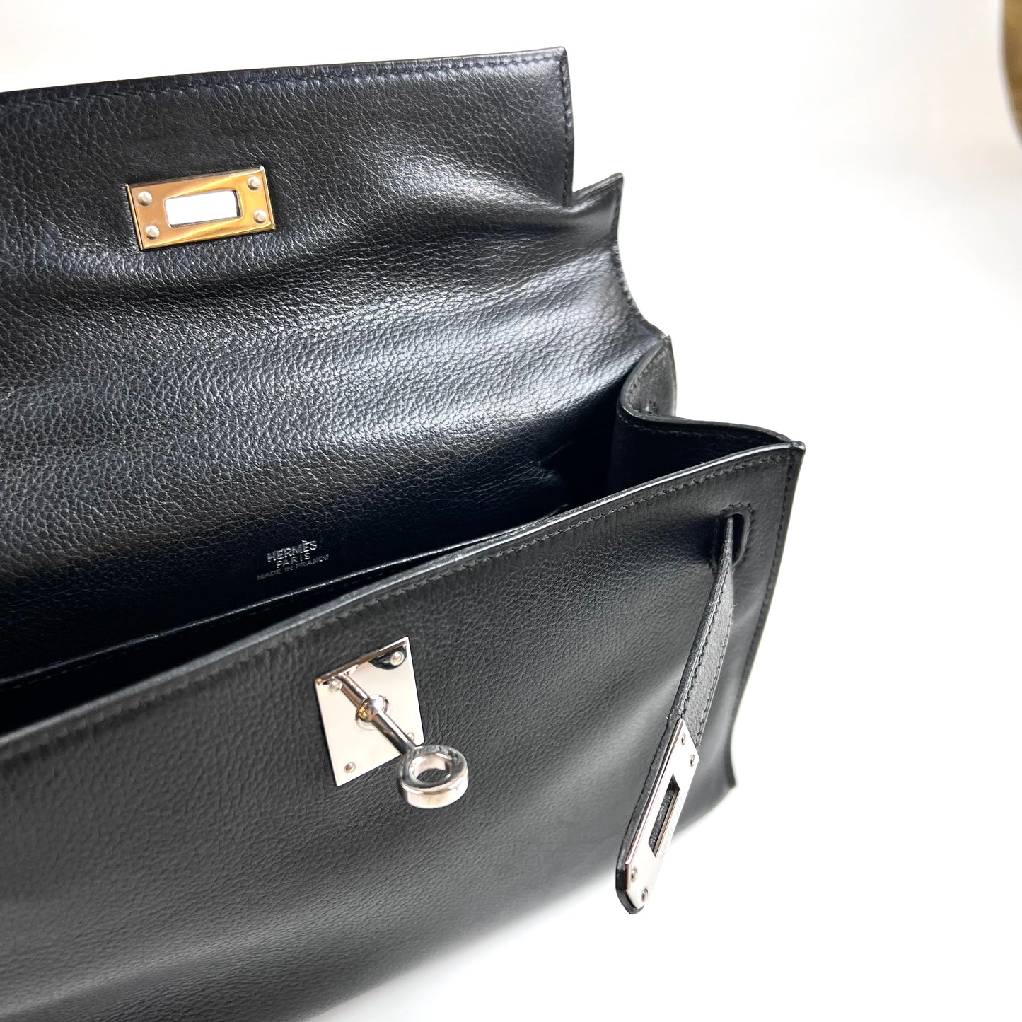 Harris, 2005 kelly pochette sellier black evergrain with stamp ⬜I SHW