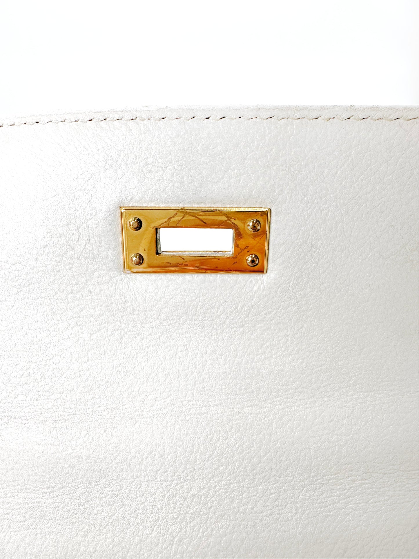Fumiko, Vintage Authentic Hermes ⭕O 1985 kelly 20 white courchevel with strap
