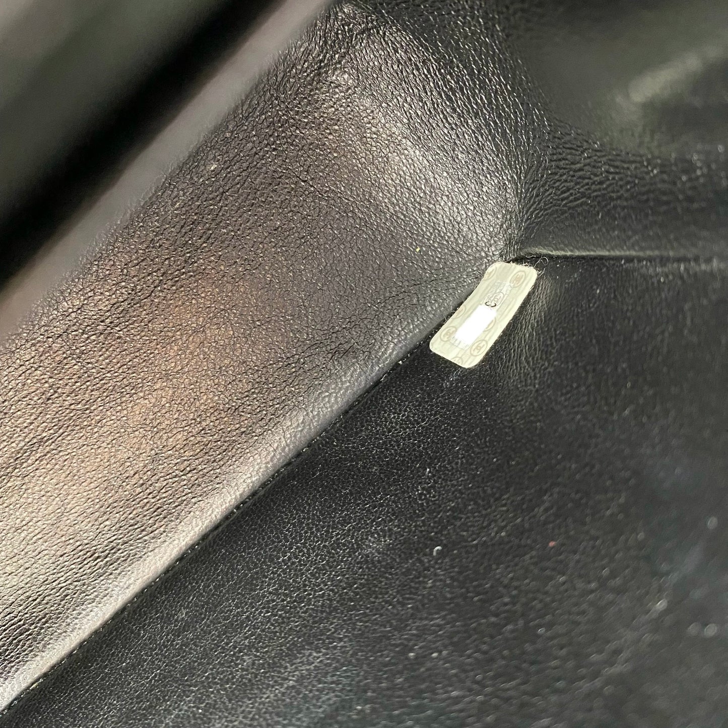 Abunda, 3 Series Medium Diana Black caviar with seal only