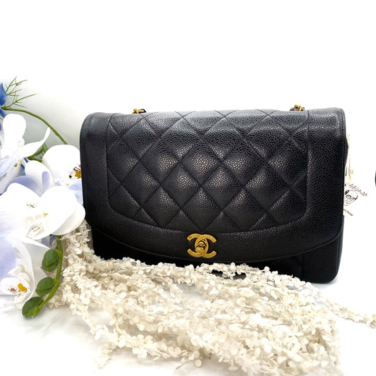 Abunda, 3 Series Medium Diana Black caviar with seal only