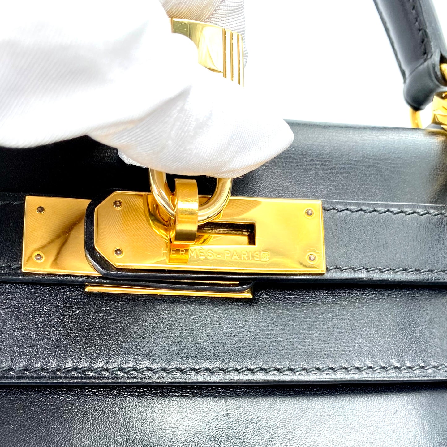 Undine, Vintage Authentic Hermes ⭕️Y 1995 kelly 28 black box