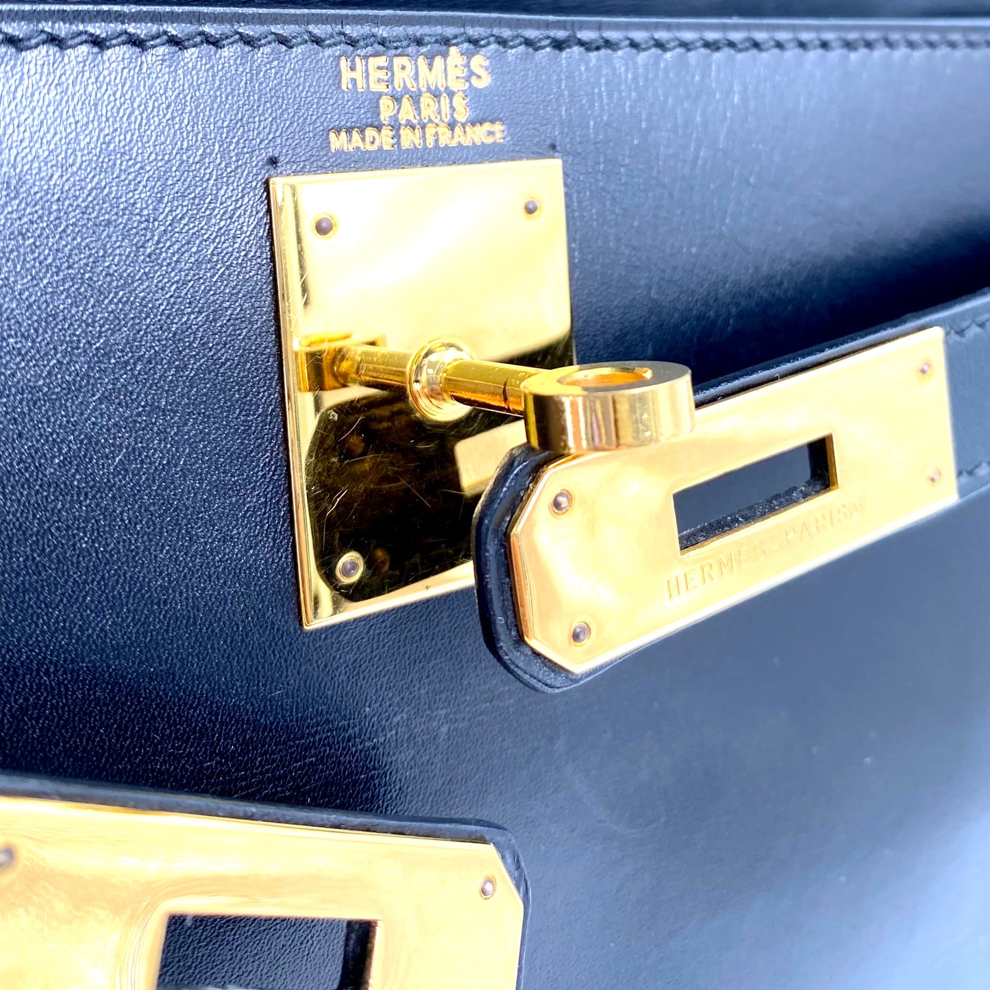 Undine, Vintage Authentic Hermes ⭕️Y 1995 kelly 28 black box