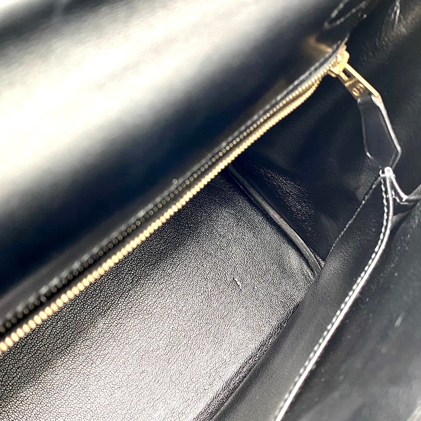 Undine, Vintage Authentic Hermes ⭕️Y 1995 kelly 28 black box