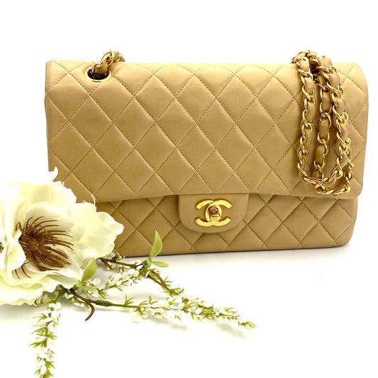 Winter, Vintage Authentic Chanel 6 series medium classic flap beige lambskin with seal and card
