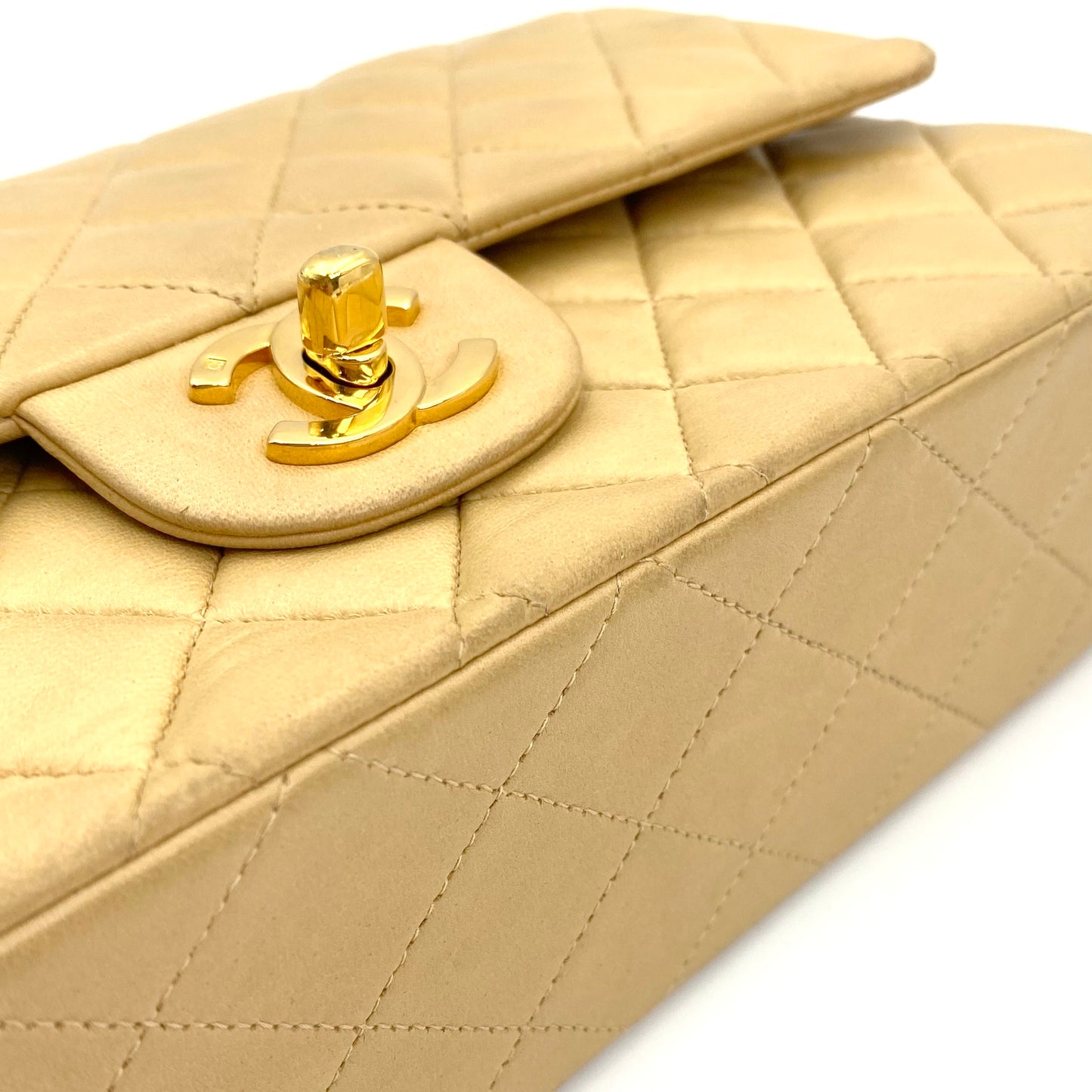 Winter, Vintage Authentic Chanel 6 series medium classic flap beige lambskin with seal and card