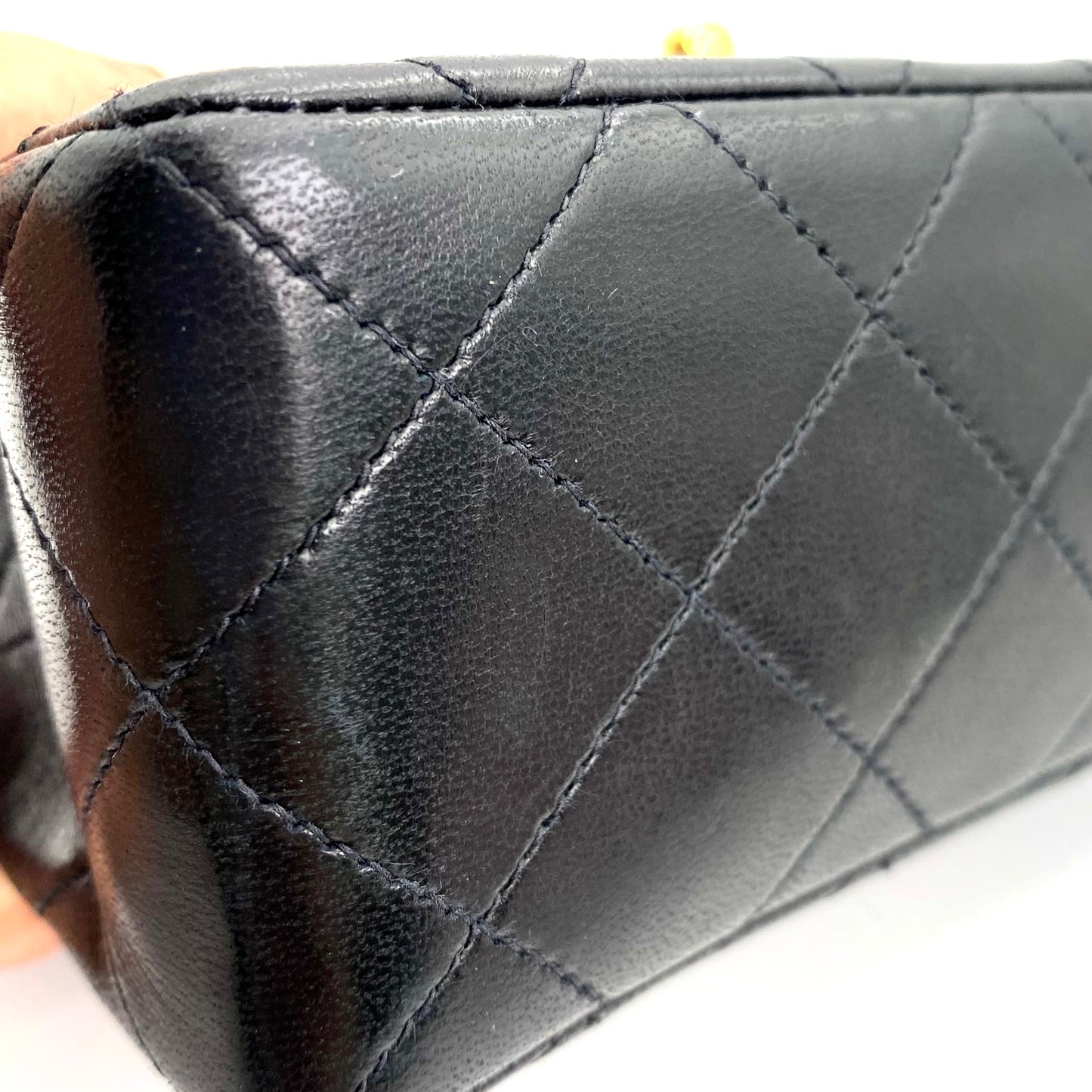 Arantxa, Vintage Chanel 3 series Small Chain Black Lambskin Square With Seal And Card