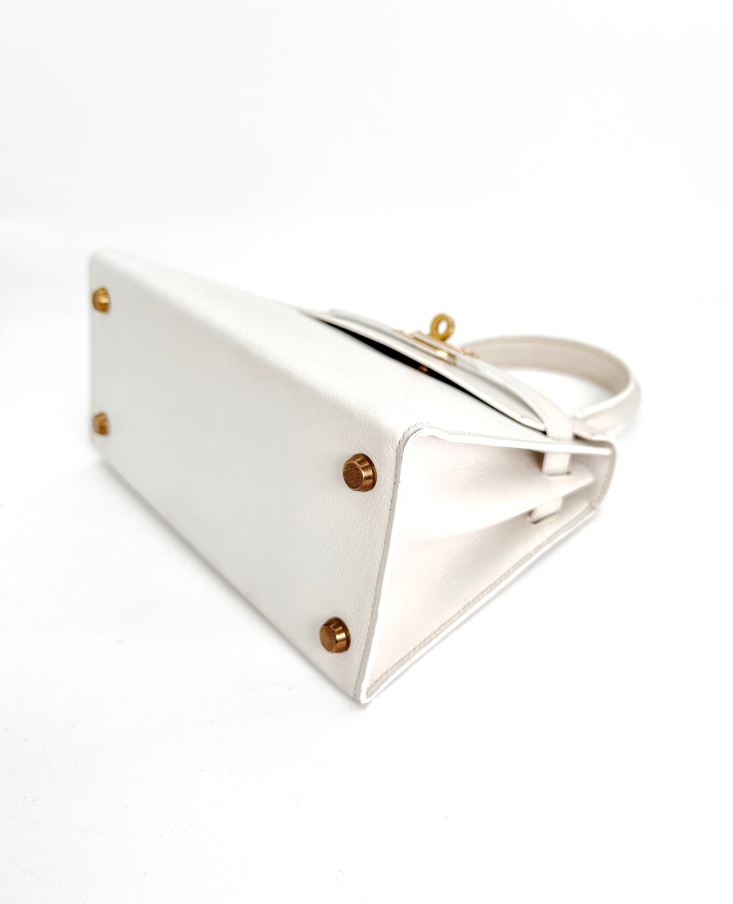 Fumiko, Vintage Authentic Hermes ⭕O 1985 kelly 20 white courchevel with strap