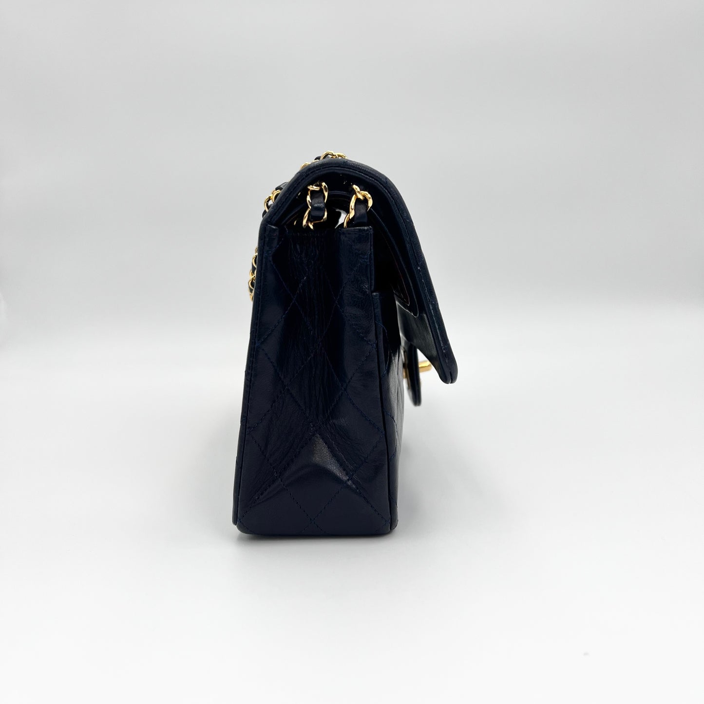 Damon, 1 series Medium Classic Flap Navy Lambskin with serial only