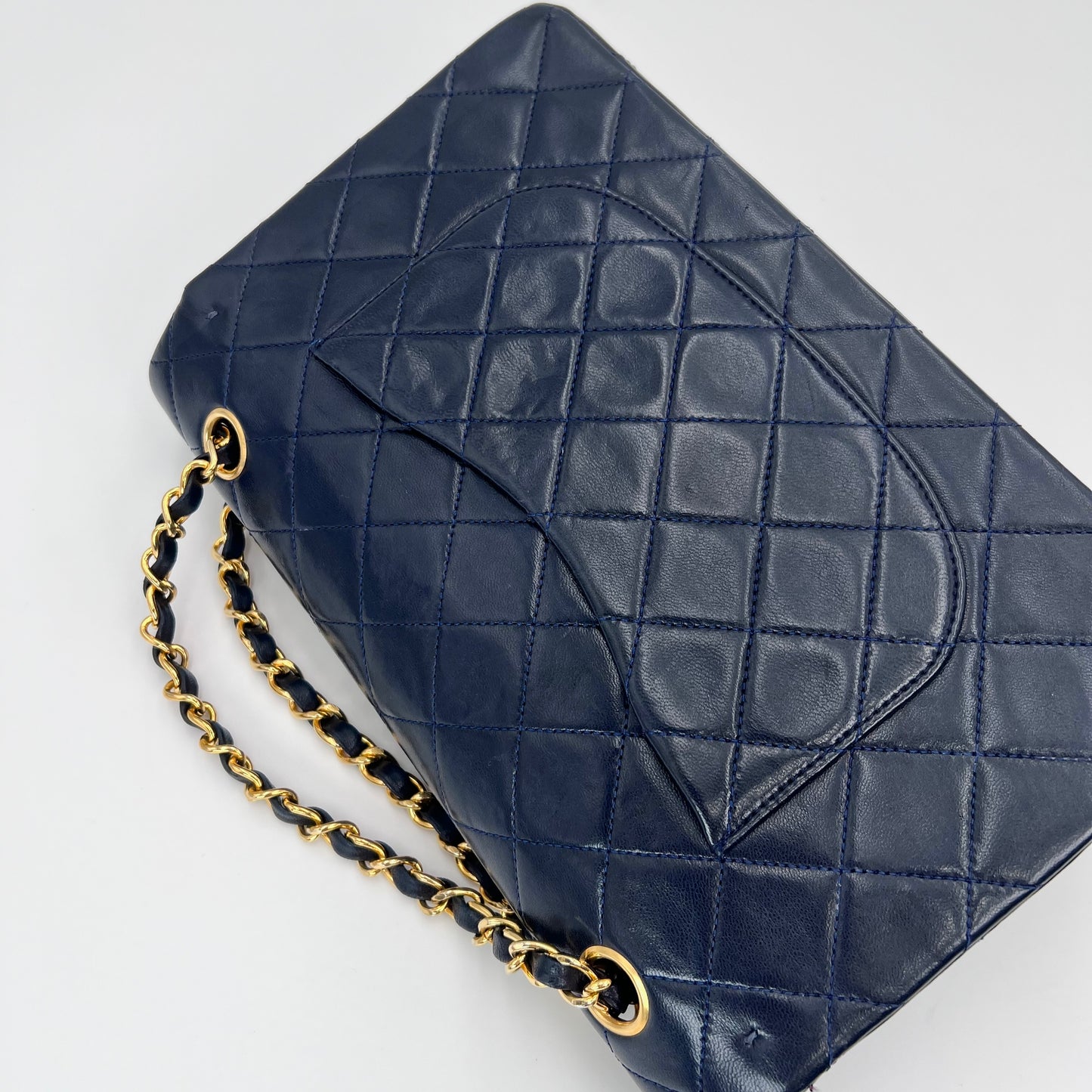 Damon, 1 series Medium Classic Flap Navy Lambskin with serial only