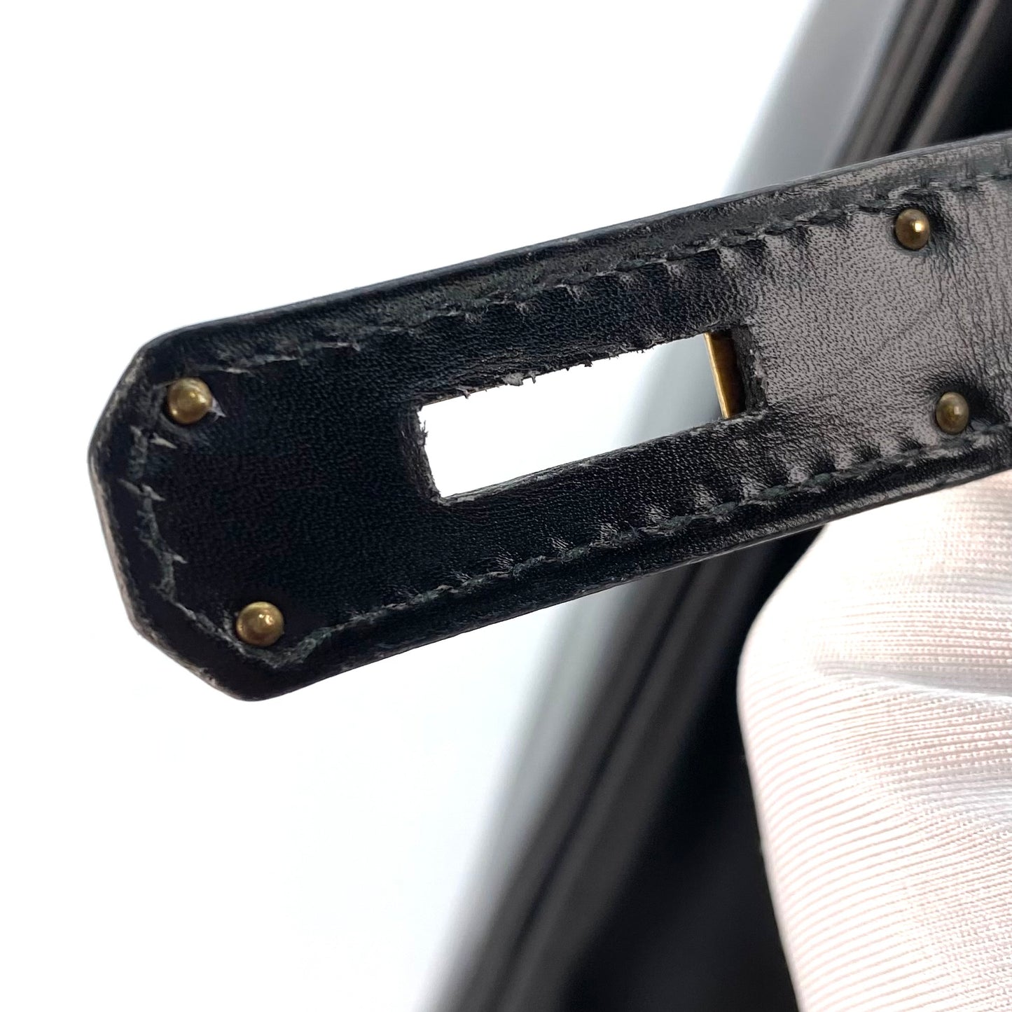 Nisa, 1991 Kelly 32 Retourne Black Boxcalf with stamp 〇U