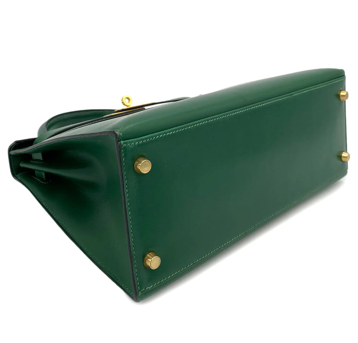 Krue is a vintage Hermès Kelly 28 Sellier Green Box Leather
