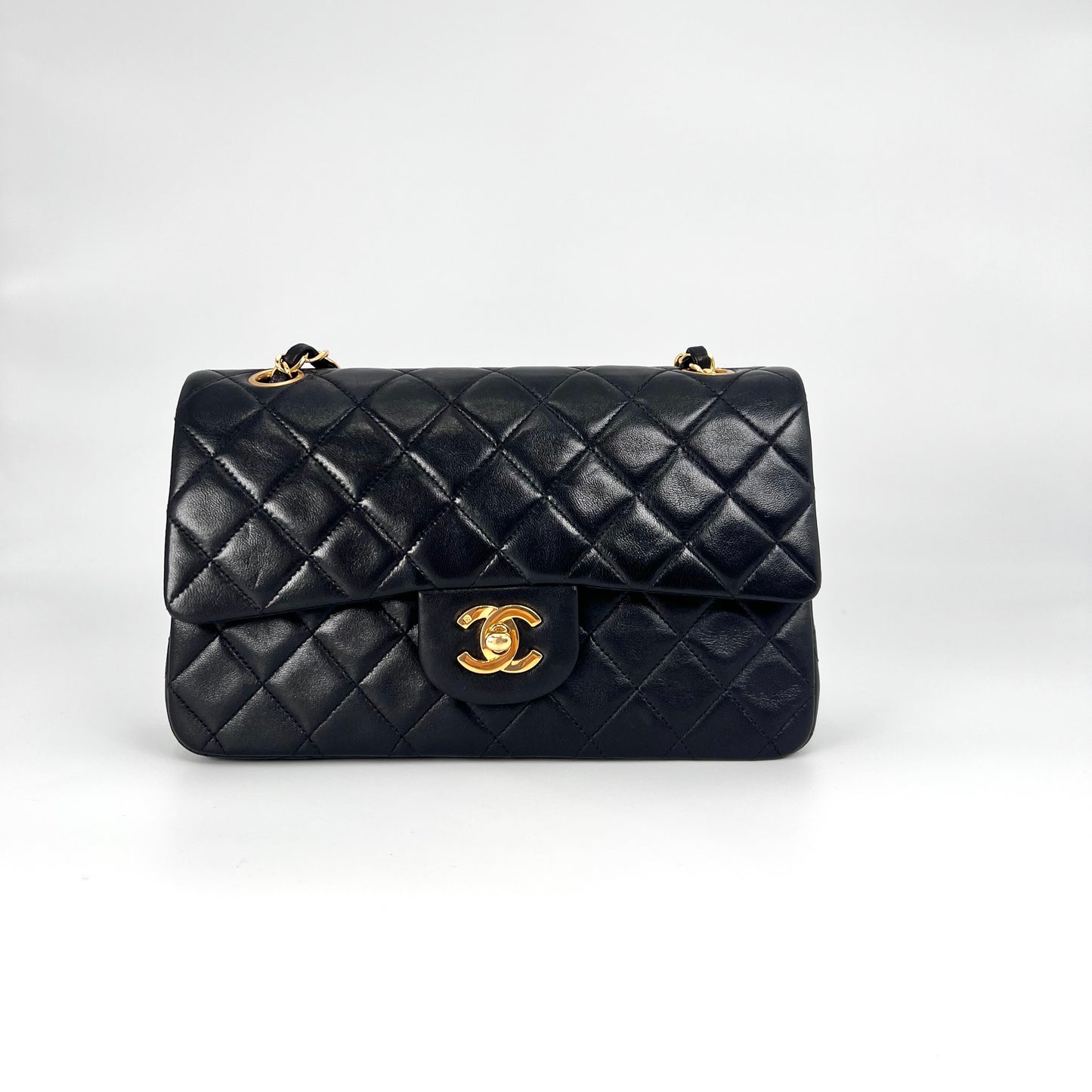 Hercules, 3 Series Small Classic Flap Black Lambskin with seal and card