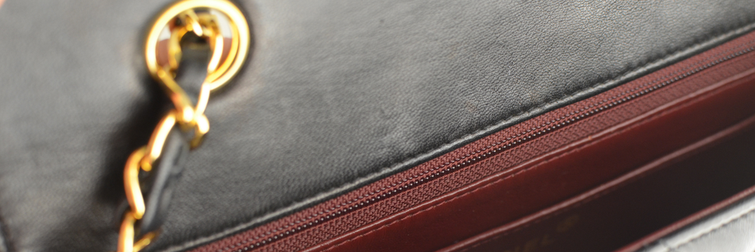 Most Chanel Dianas have bordeaux interiors. Except for this particular series.