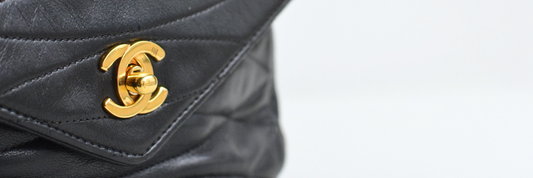 Chanel black and midnight navy can look similar in photos. Here's how to tell the difference.