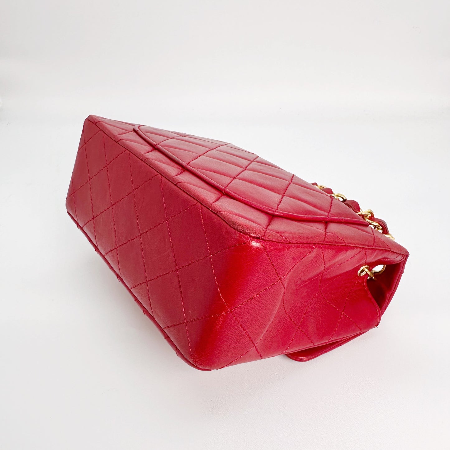 Chou, Vintage Authentic Chanel 1 series 17cm square mini red lambskin with seal