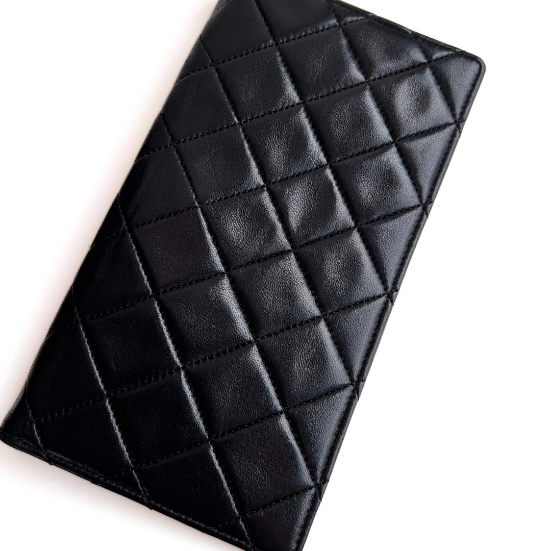 Elian, 1 Series Jumbo Flap Black Lambskin with Card Wallet with seal and card