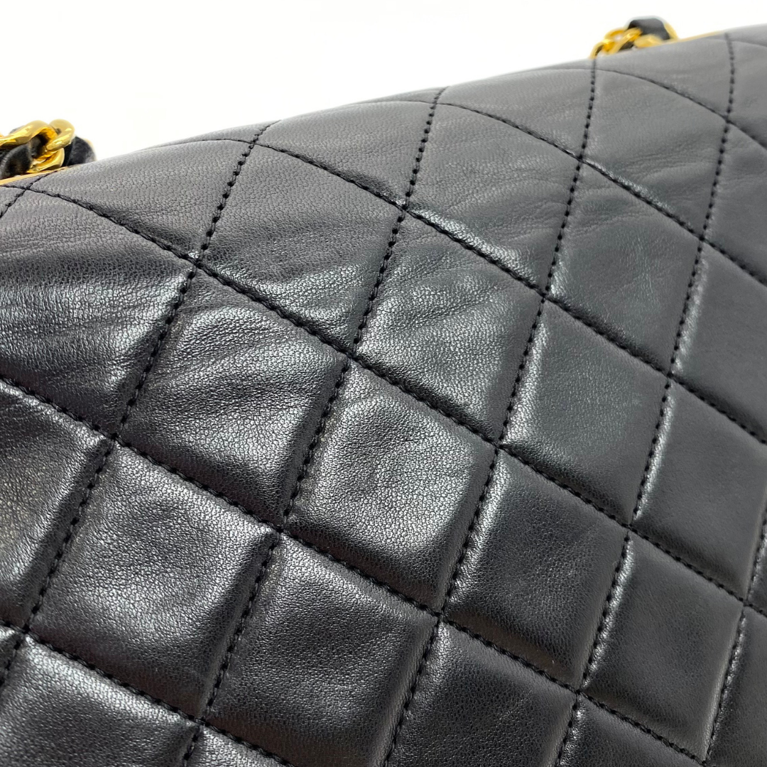 Azusa, 1 Series Square 20 Black Lambskin with seal and card