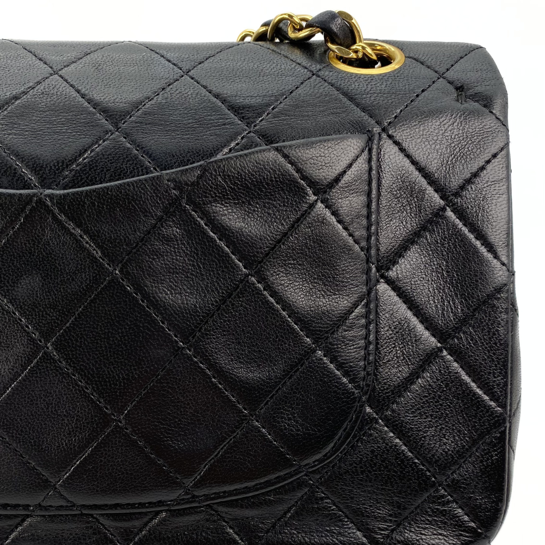 Zinnia, 1 Series Small Classic Flap Black Lambskin with seal only