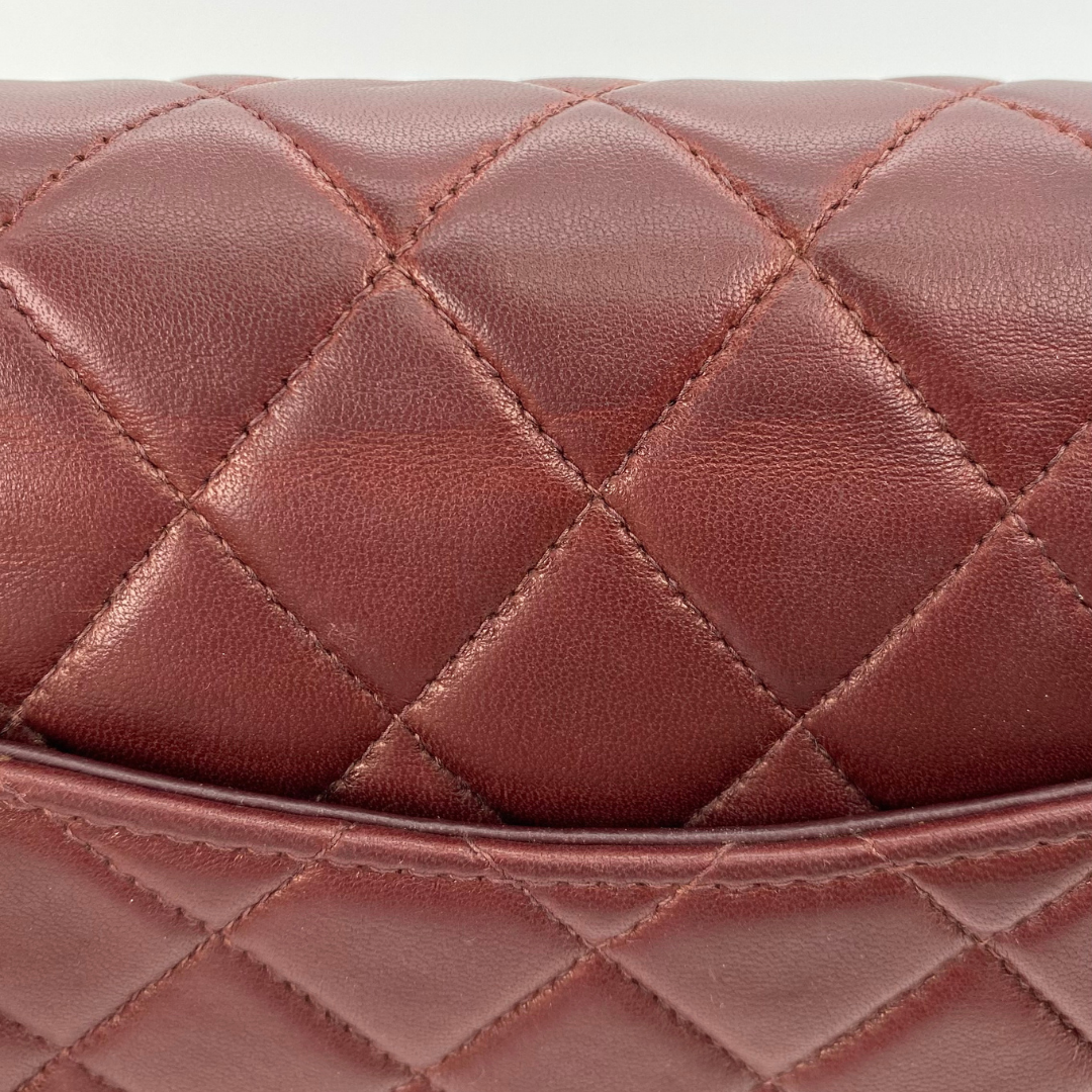 Rune, 5 Series Medium Classic Flap Bordeaux Lambskin with seal only