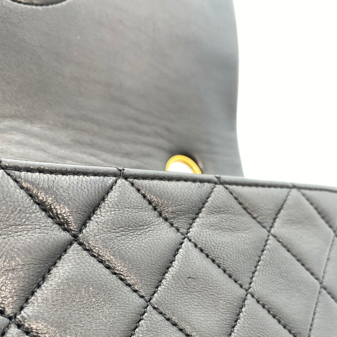 Cyrus, 1 Series Small Full Flap Black Lambskin with seal and card