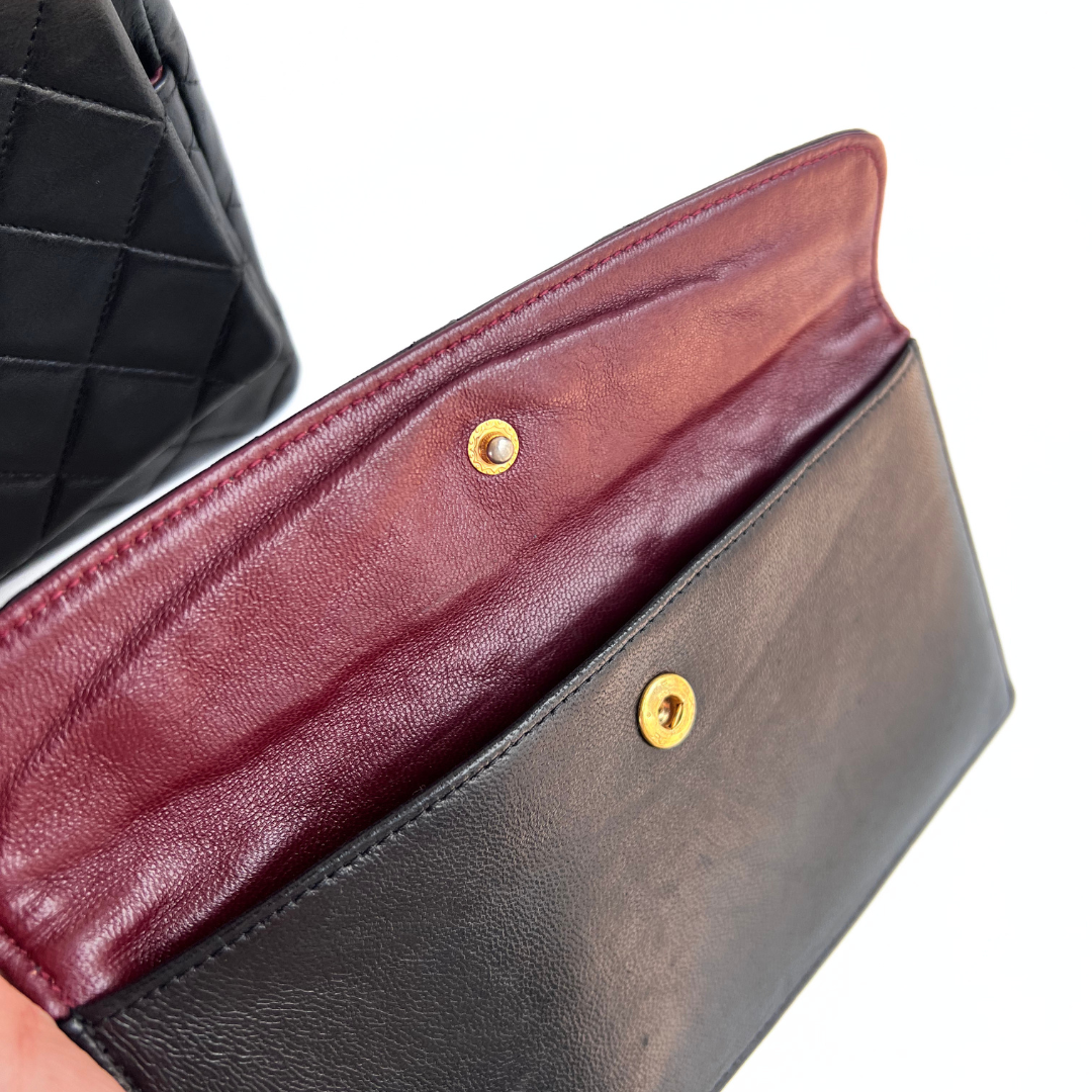 Elian, 1 Series Jumbo Flap Black Lambskin with Card Wallet with seal and card