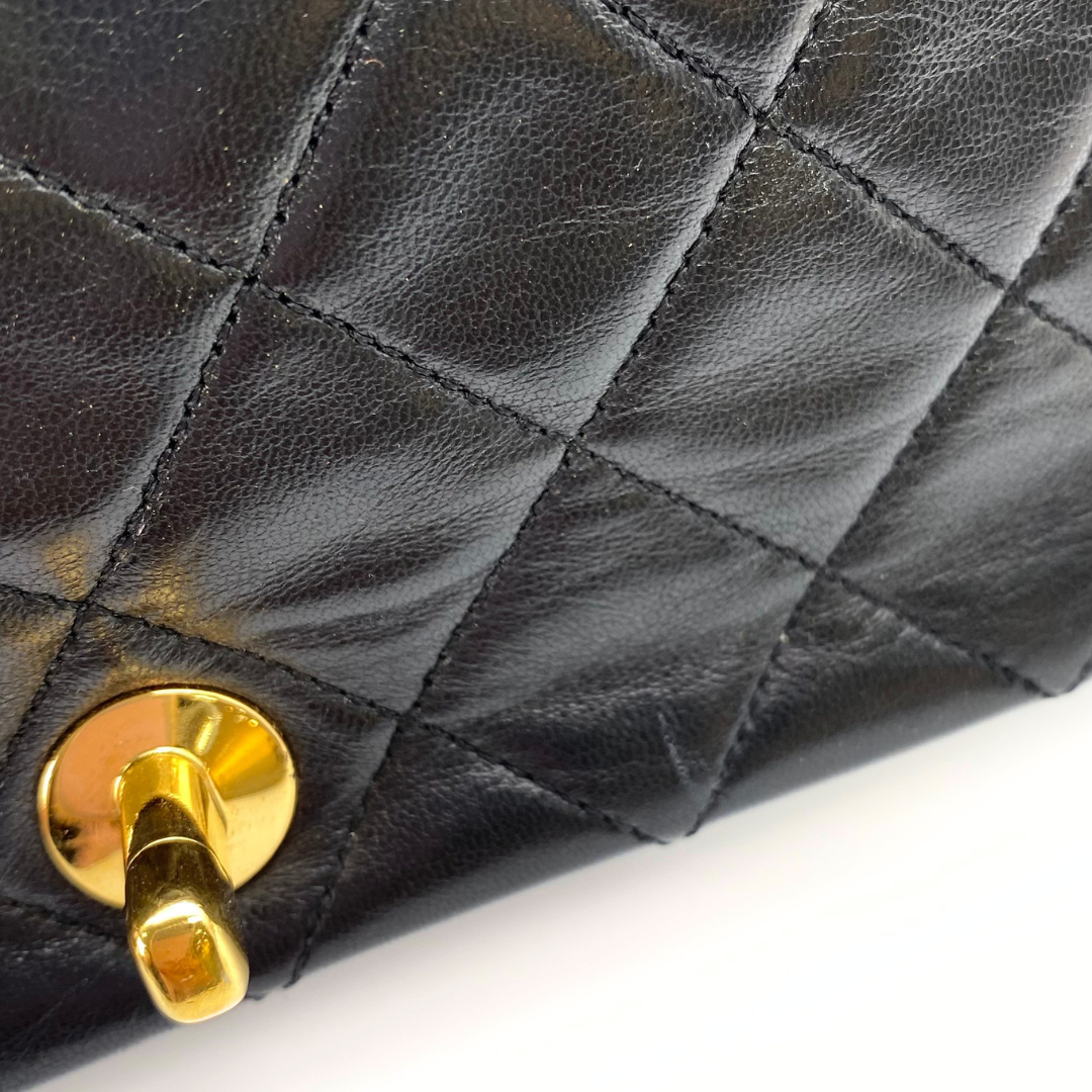 Beckett, 1 Series Small Full Flap Black Lambskin with seal and card