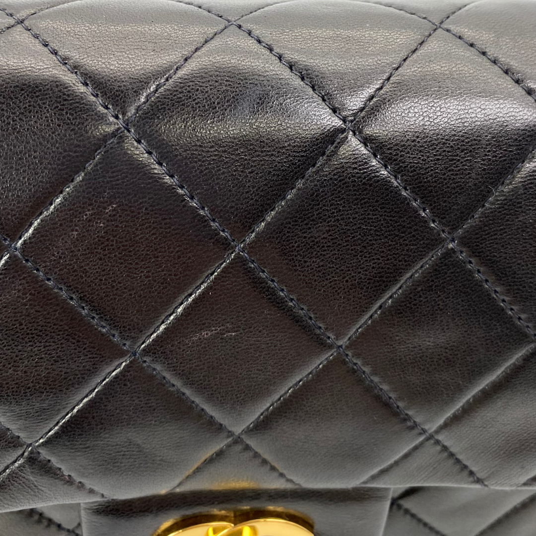 Iloma, 2 Series Small Classic Flap Black Lambskin with seal and card