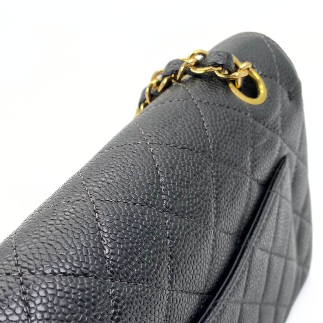 Suki, 6 Series Small Classic Flap Black Caviar with seal only