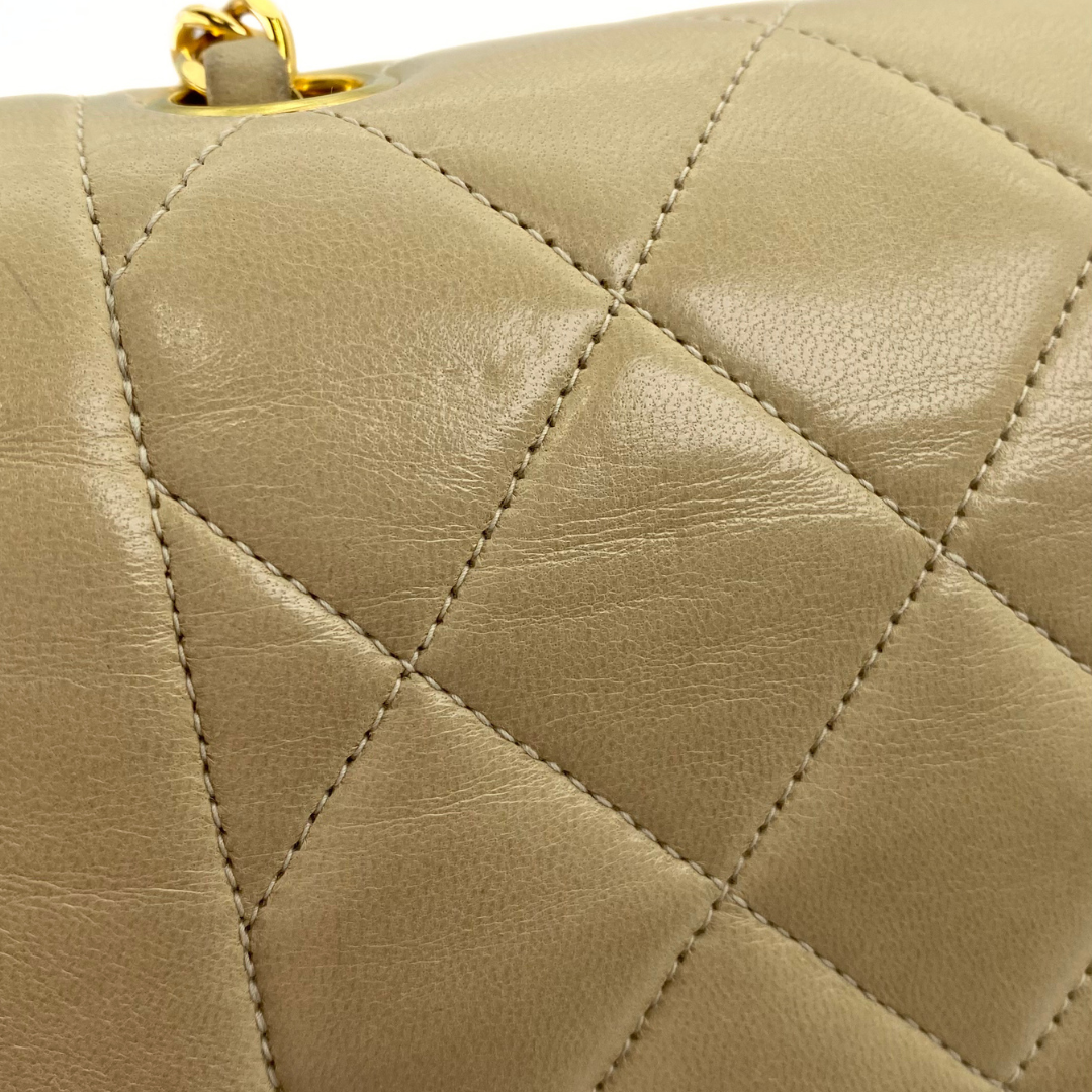 Iduna, 2 Series Medium Beige Lambskin with seal and card