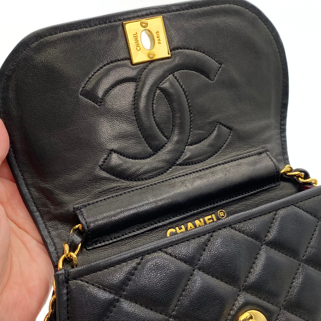 Arina, 3 Series Paris Black Lambskin Wallet On Chain with seal and card