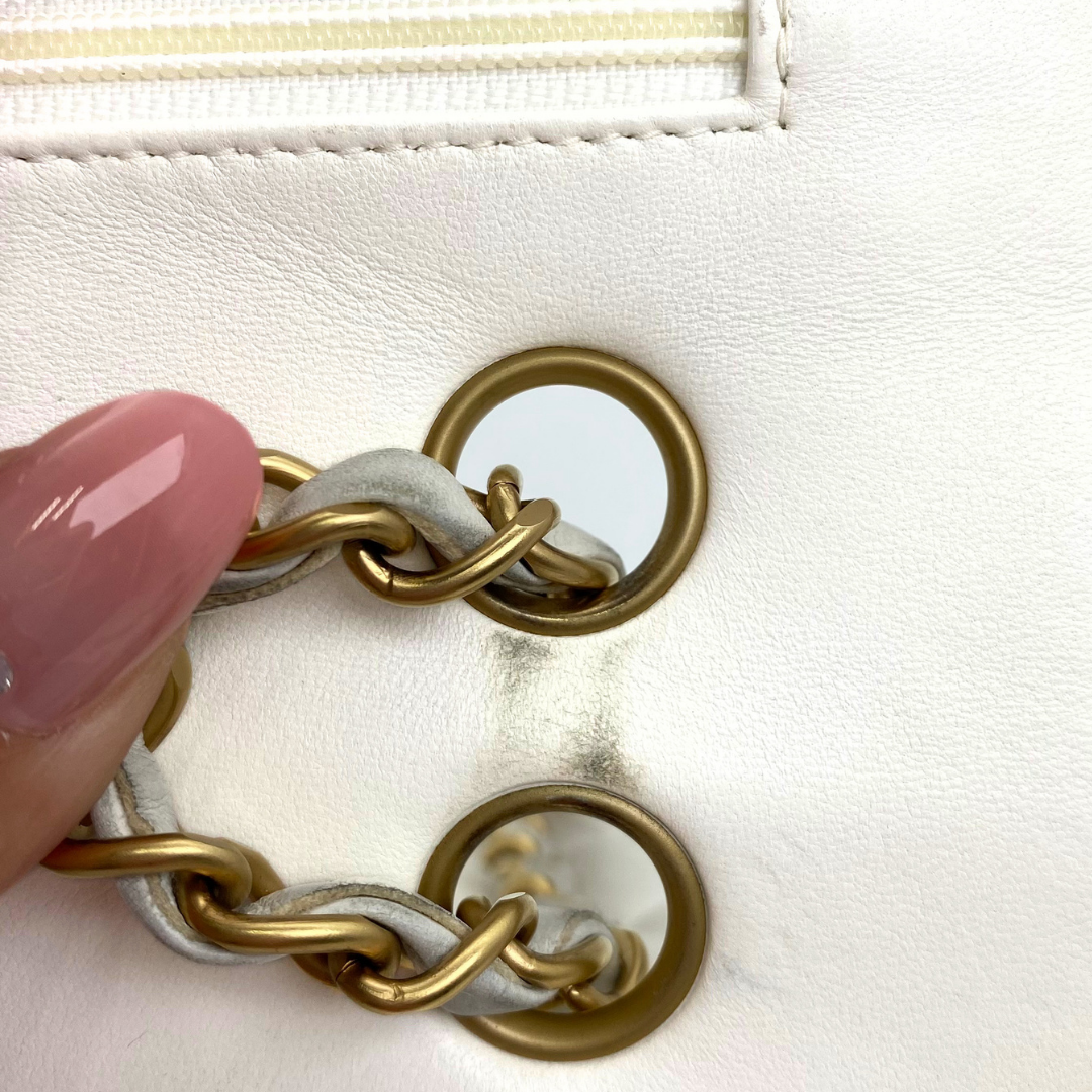 Sunwoo, 6 Series Medium Classic Flap White Lambskin wtih seal and card