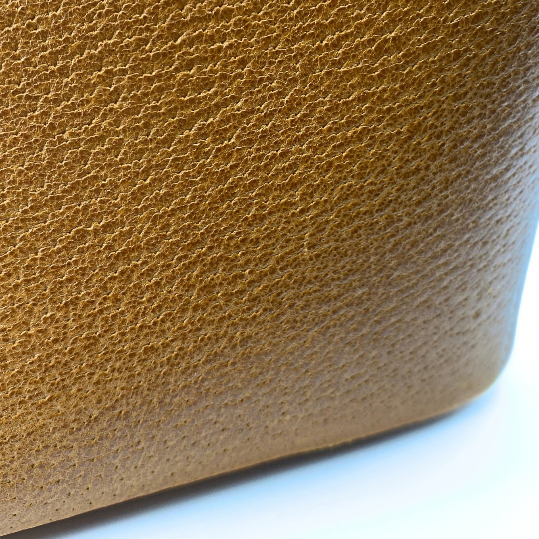 Sumire, 1992 De Bowe Brown Pigskin with stamp ○V