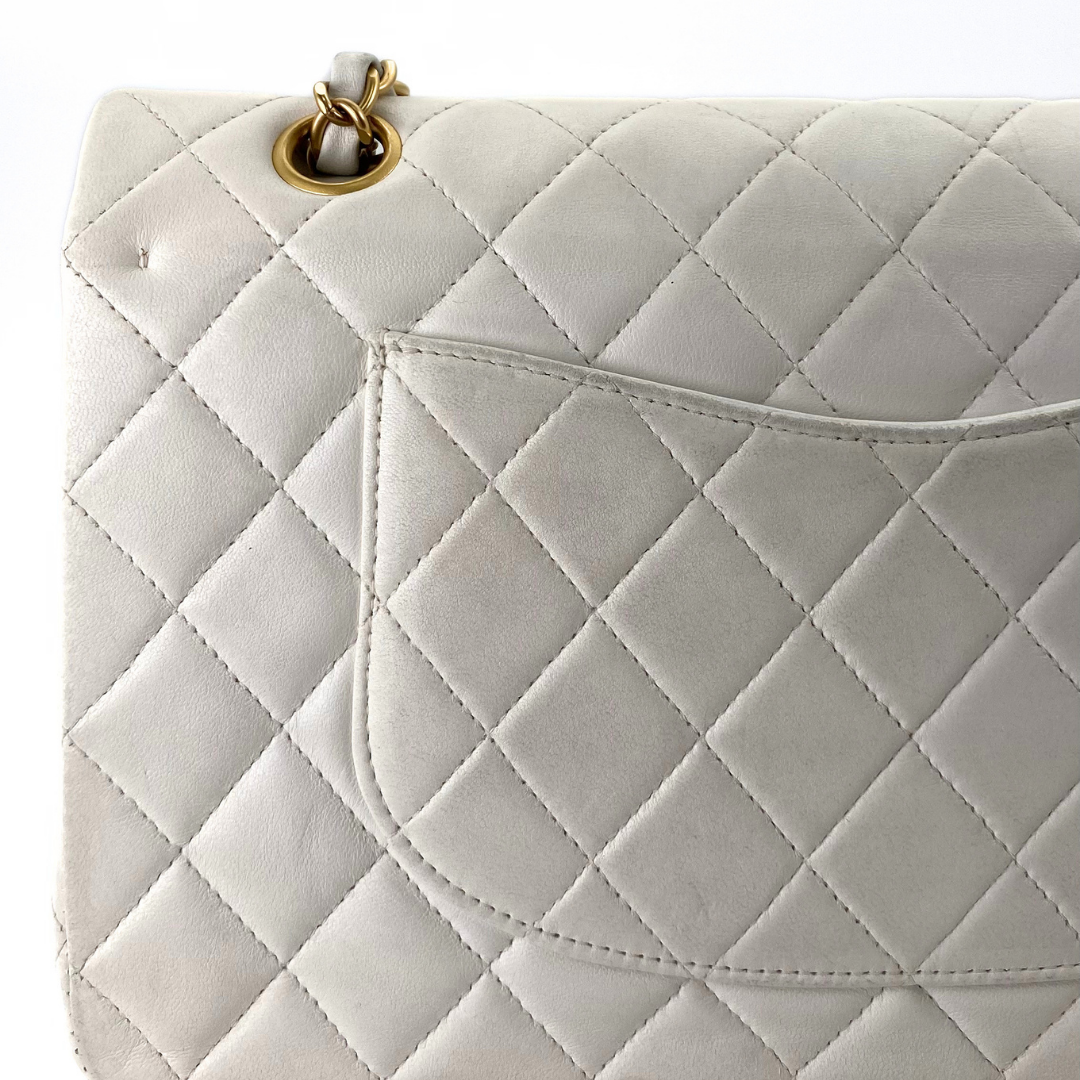 Sunwoo, 6 Series Medium Classic Flap White Lambskin wtih seal and card