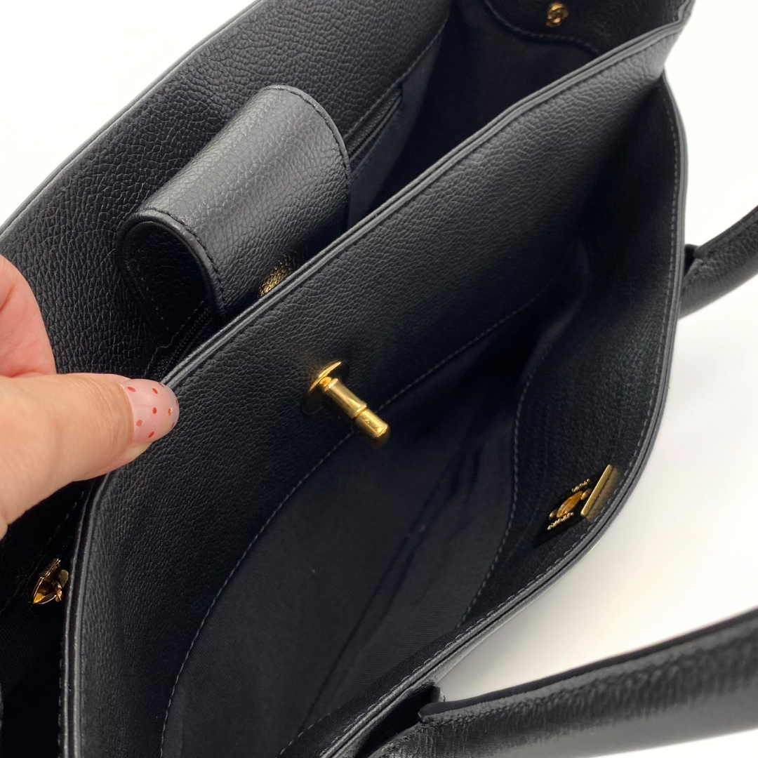Sawyer, 16 Series Excecutive Tote Black with seal and card