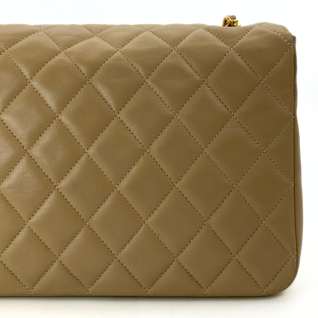 Sayaka, 1 Series Half Moon Beige Lambskin with seal and card